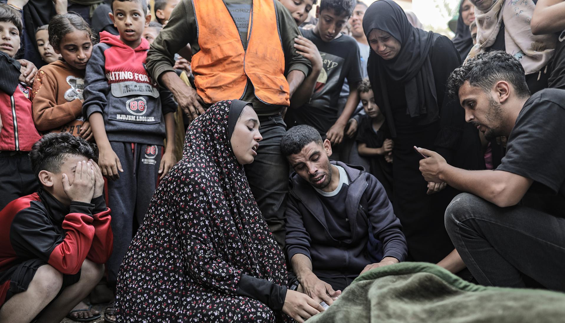 Familiares de palestinos asesinados en medio del actual conflicto entre Israel y Hamás.