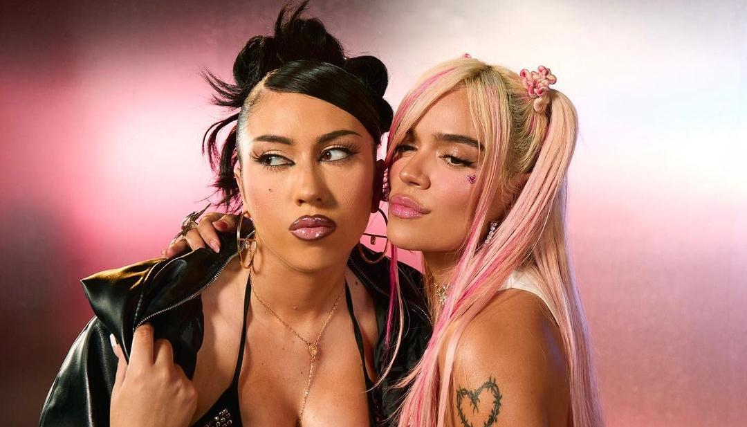 Las cantantes Karol G y Kali Uchis.