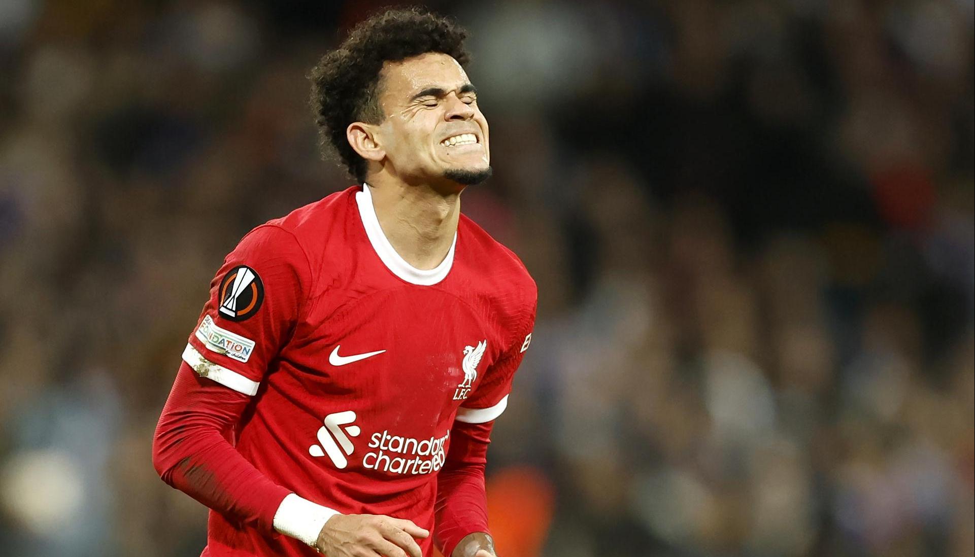 Luis Díaz en uno de sus recientes juegos con el Liverpool.