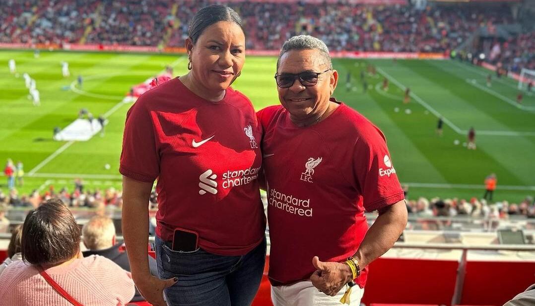 Luis Manuel Díaz junto con su esposa Cilenis Marulanda en Inglaterra.