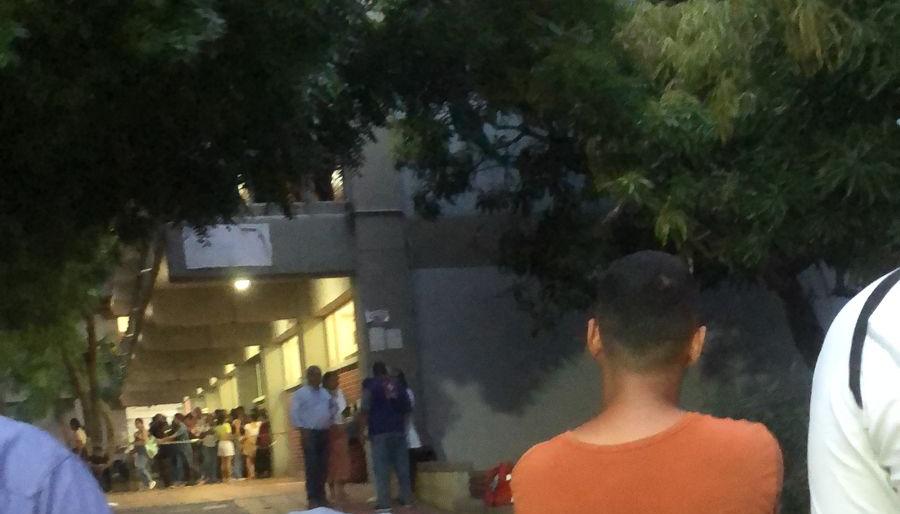 La estudiante murió en el acto. 