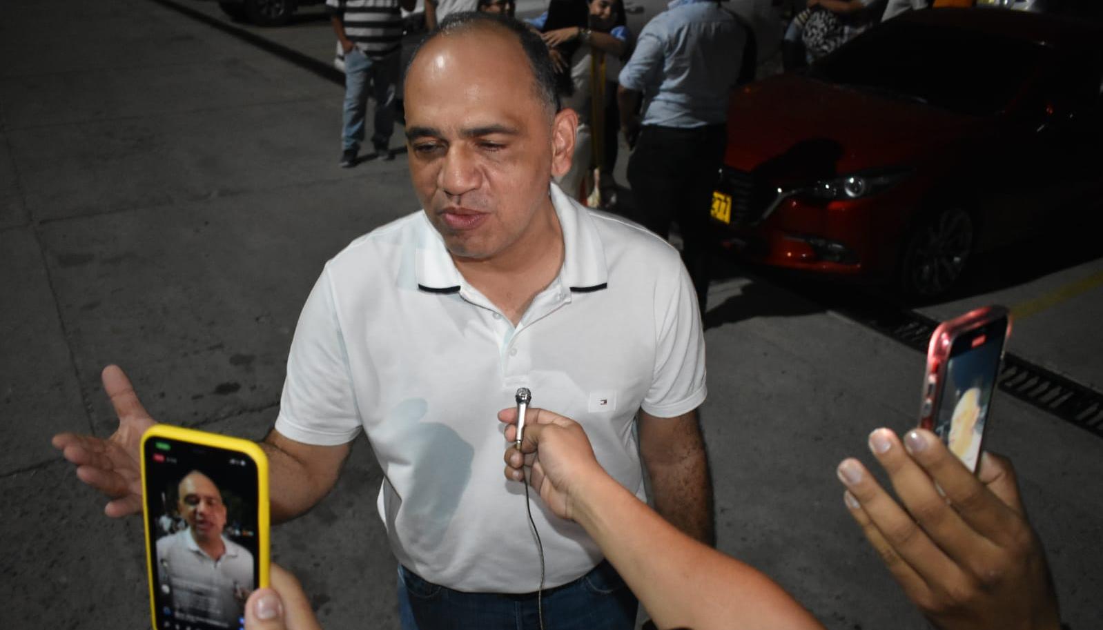 El candidato Carlos Pinedo.