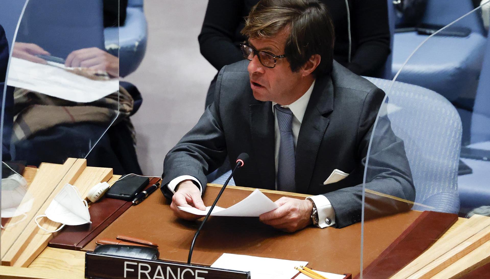 El representante permanente de Francia ante las Naciones Unidas, Nicolas de Rivière. 