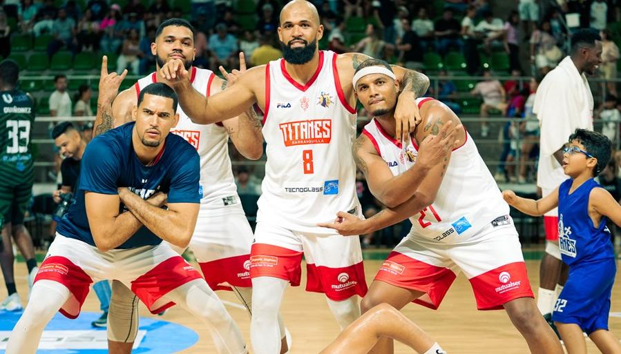Eloy Vargas, Soren De Luque, Jose Lozano y Jesús Medina, jugadores de Titanes.