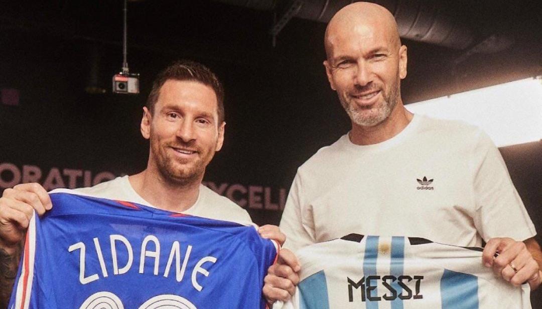 Messi y Zidane intercambiaron las camisetas de Argentina y Francia. 