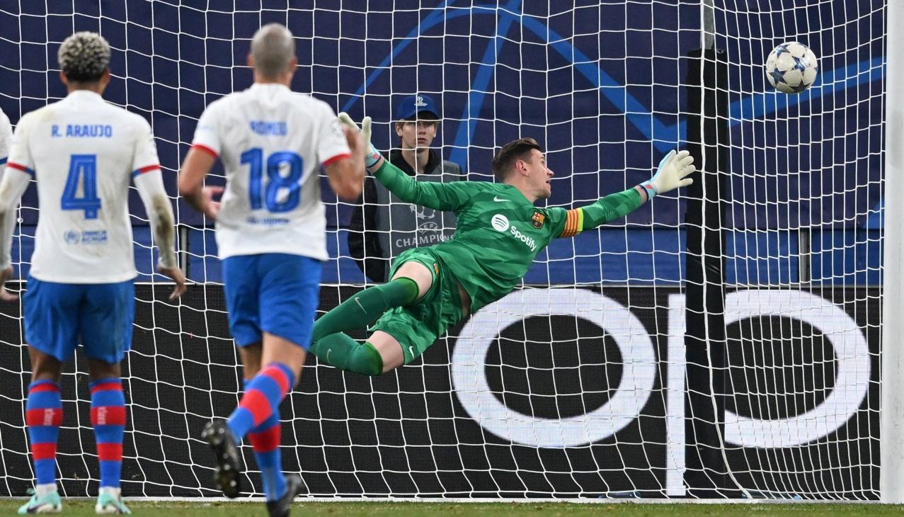 El remate de Sigan que venció a Ter Stegen, portero del Barcelona