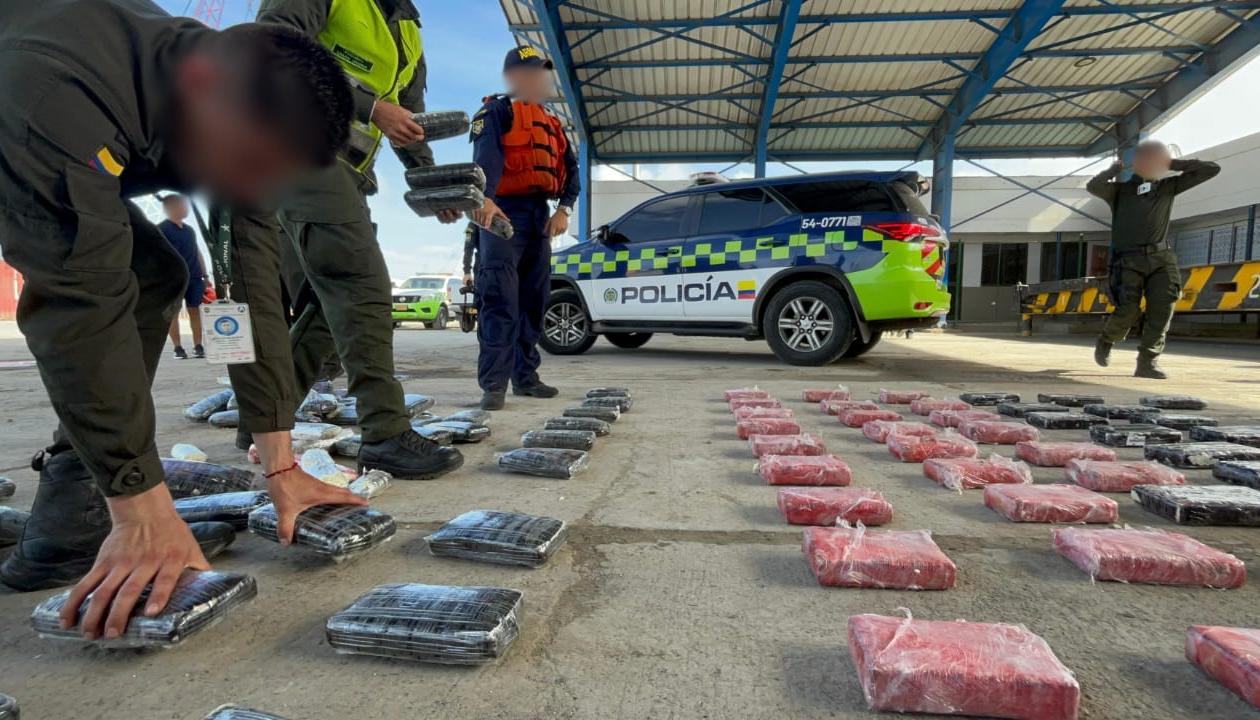 La Armada y la Policia mostraron la droga incautada en San Andrés