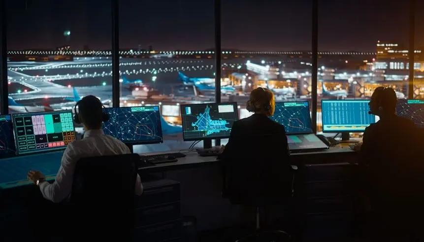 Controladores aéreos en operación/ imagen de referencia.