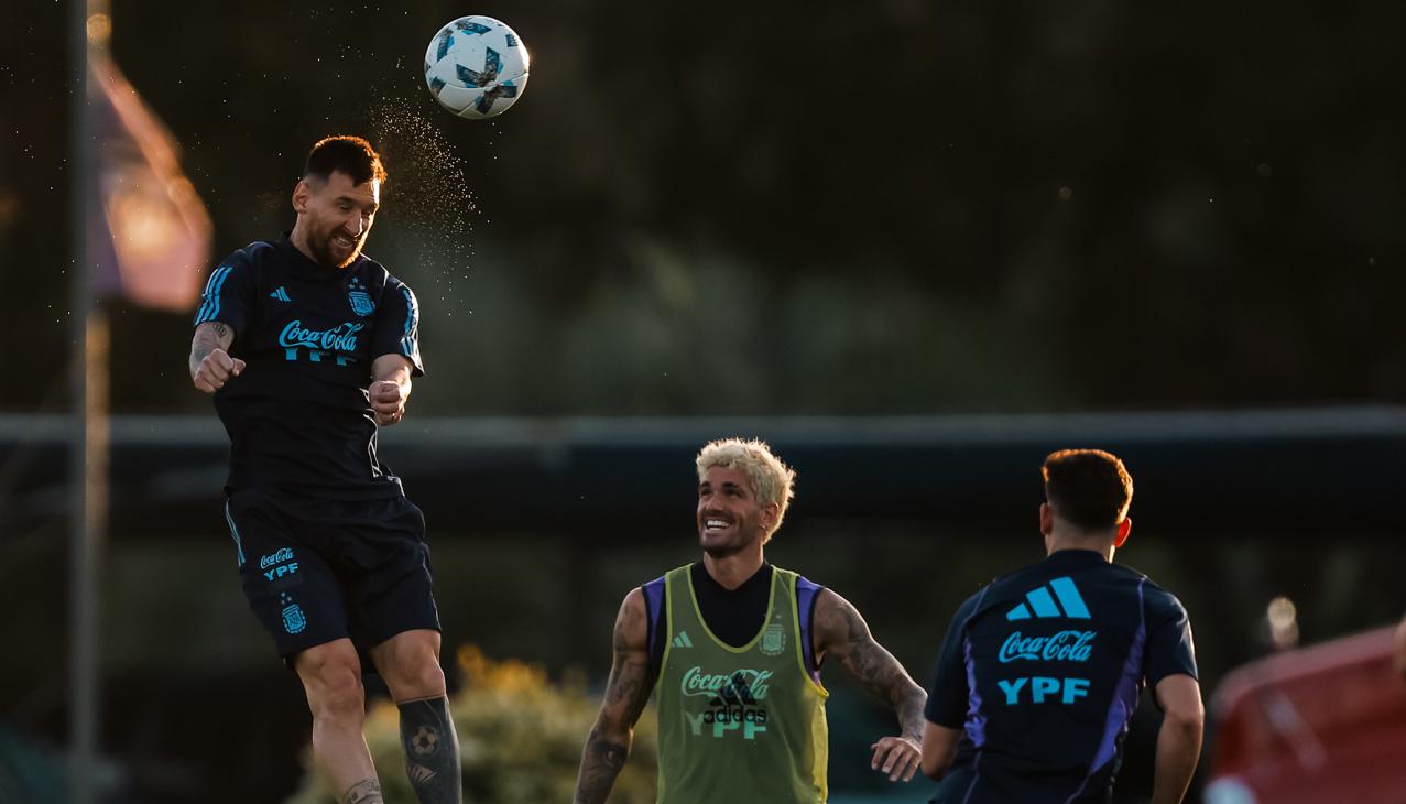 Lionel Messi comandará el ataque de Argentina en la Bombonera. 