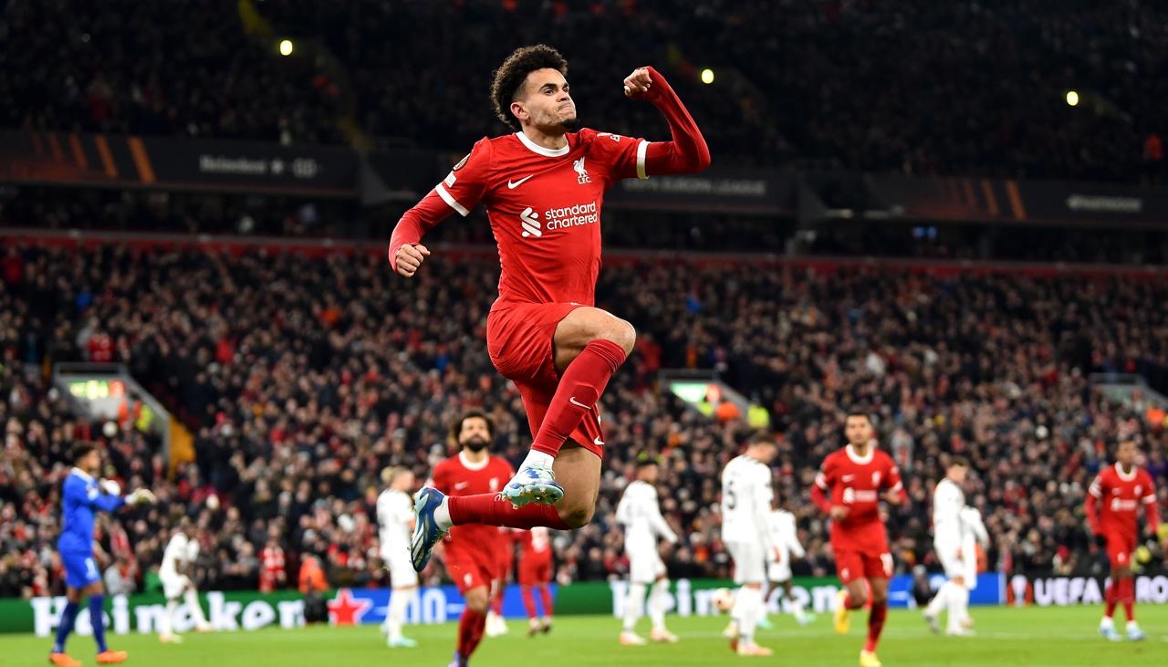 La celebración de Luis Díaz tras el gol con el que abrió el marcador para el Liverpool.