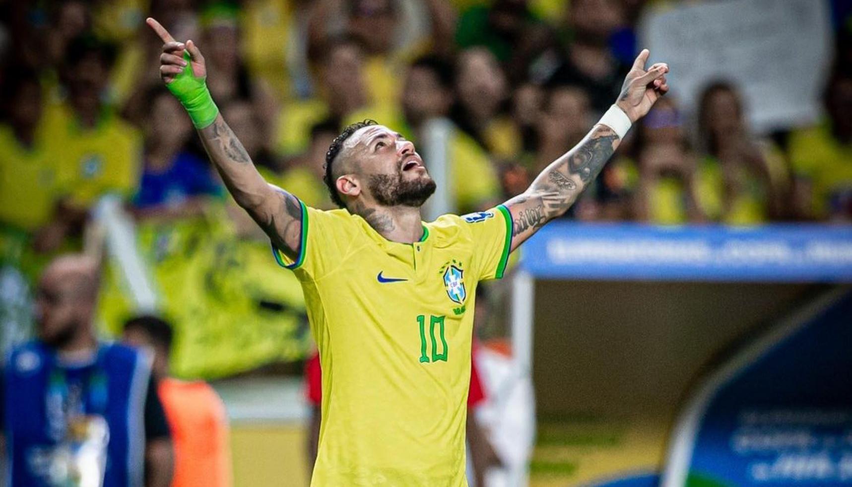 Neymar actualmente se recupera de una operación. 