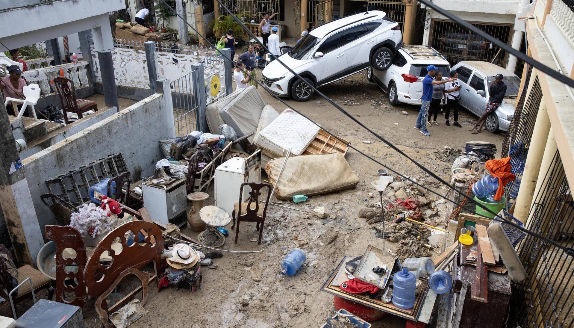 Uno de los sectores residenciales de Santo Domingo devastado por las inundaciones
