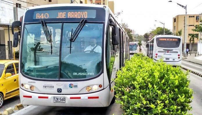 Ruta R40 suspendida.