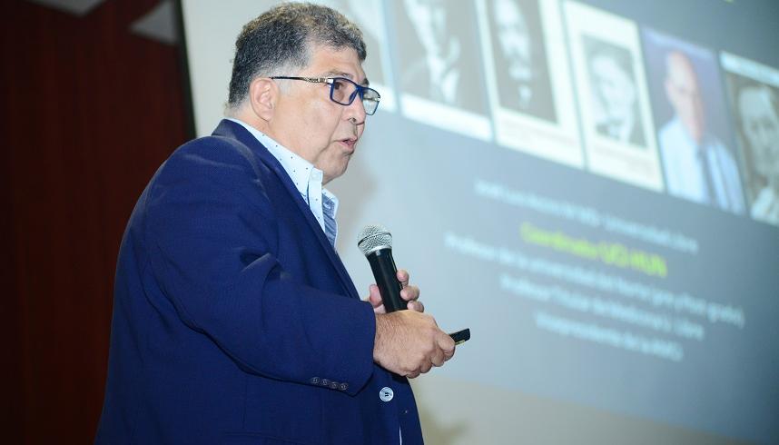 El reconocido médico José Luis Accini.