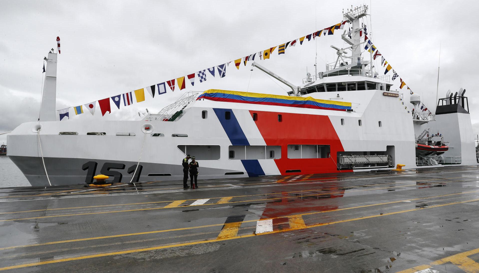 Buque de la Armada Nacional. 