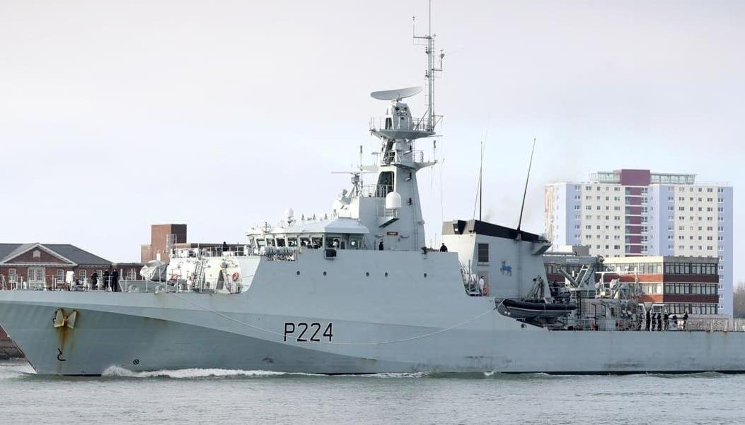 Buque de guerra de Reino Unido enviado al Mar Caribe, en Guyanas. 
