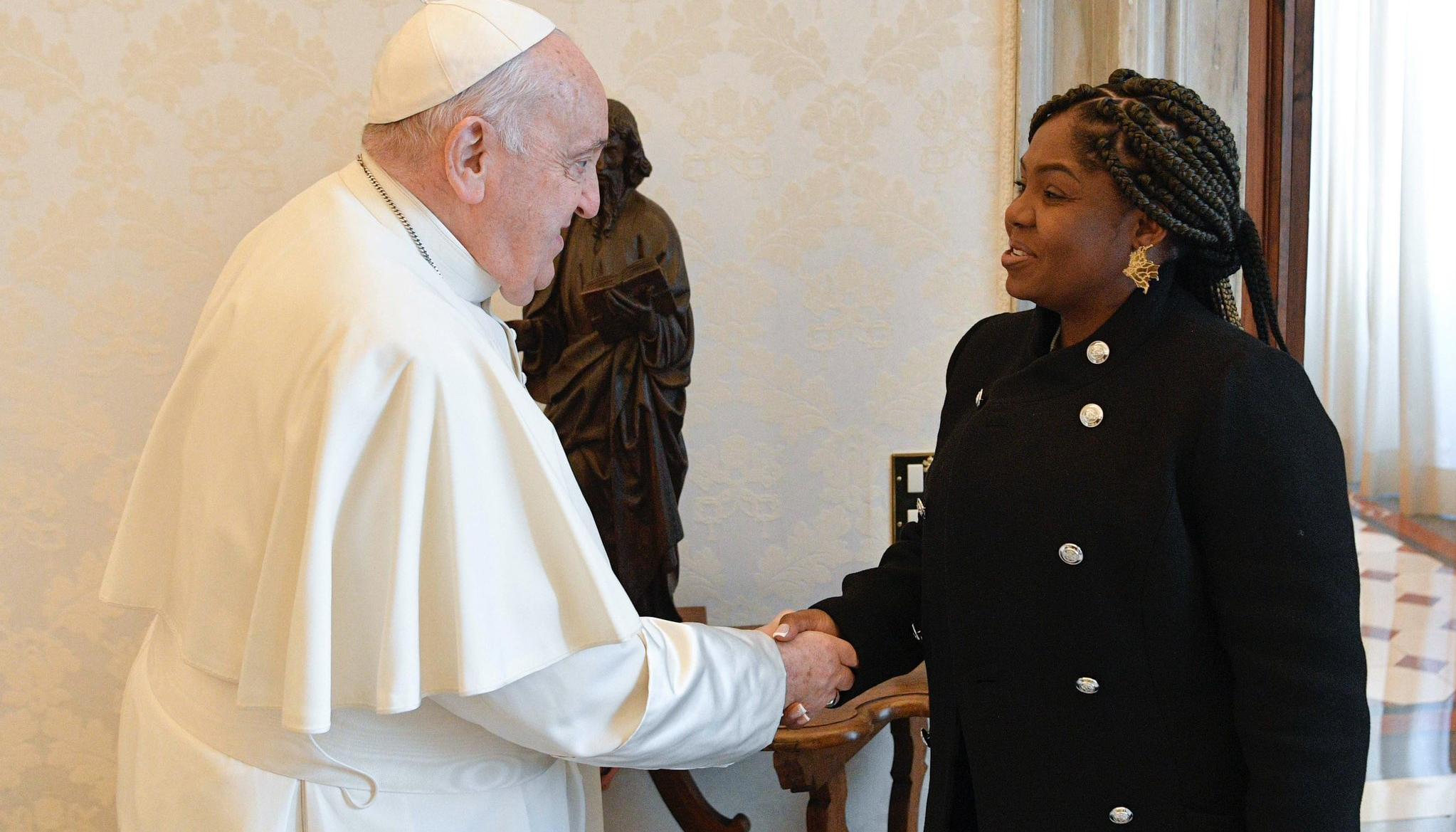 Francia Márquez con el Papa Francisco. 