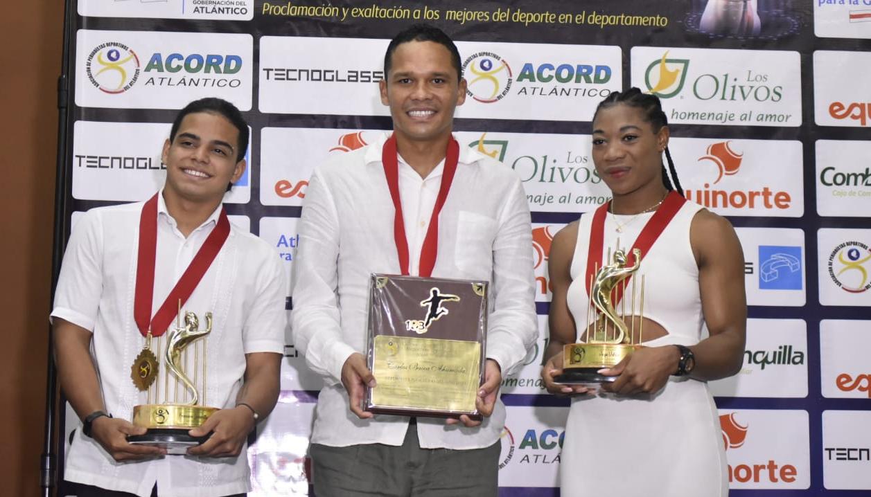 El ciclista Francisco Jaramillo, el futbolista Carlos Bacca y la boxeadora Angie Valdez. 