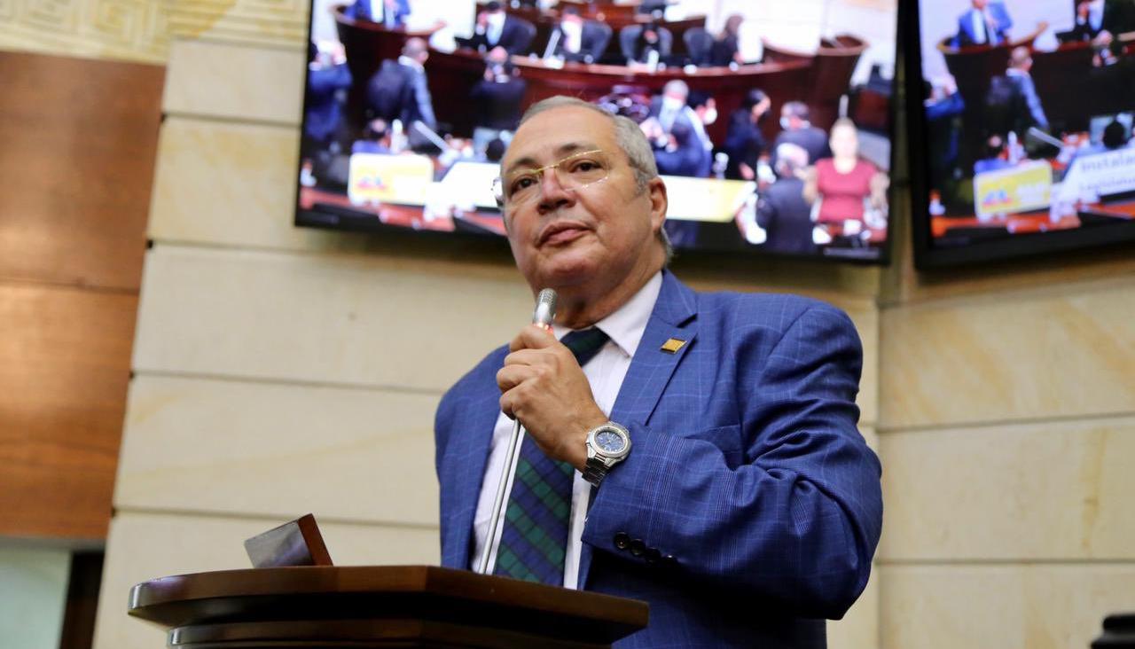 Iván Leonidas Name, presidente del Senado