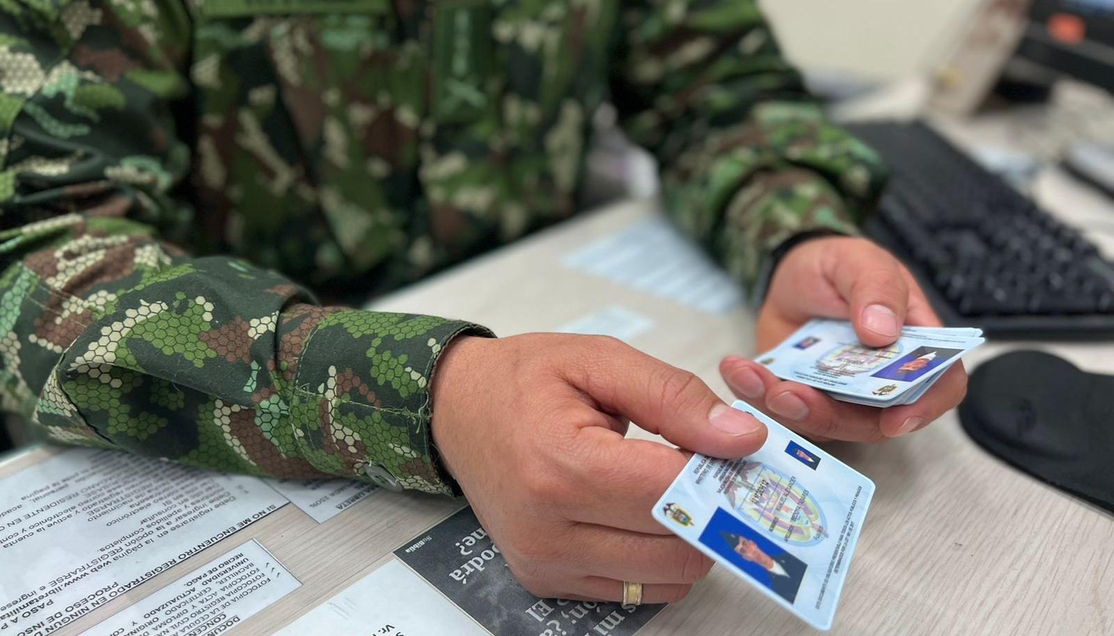 Entrega de libretas militares. 