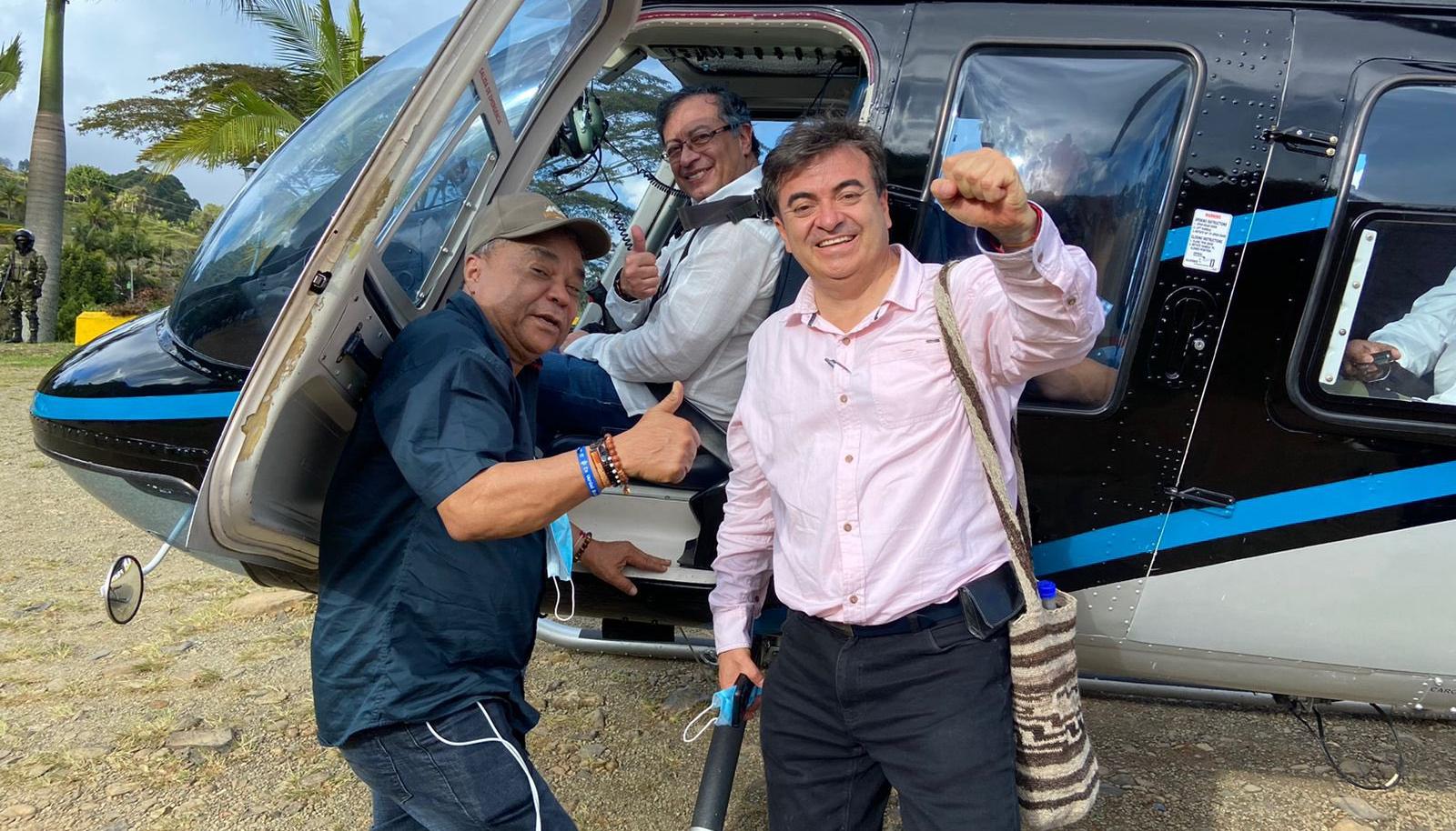 Olmedo López, acompañado del Presidente Gustavo Petro