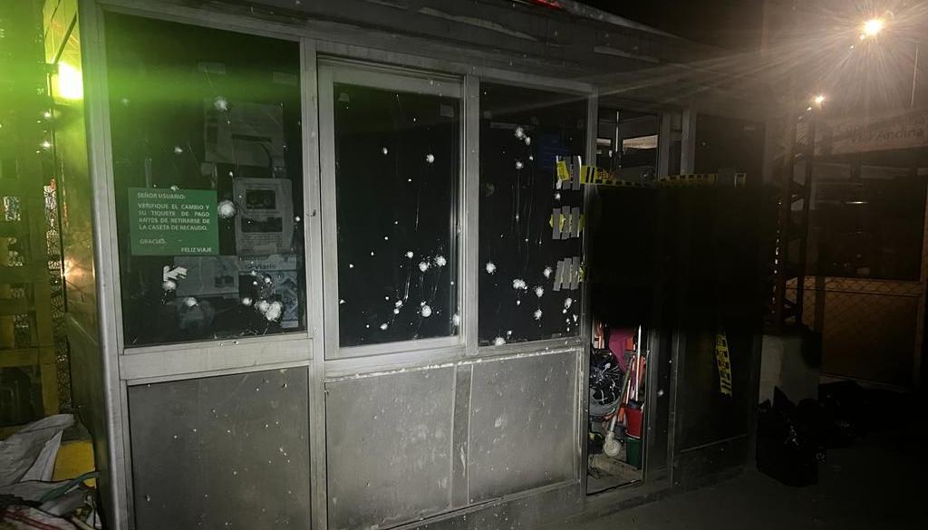 Peaje Boquerón luego del atentado.