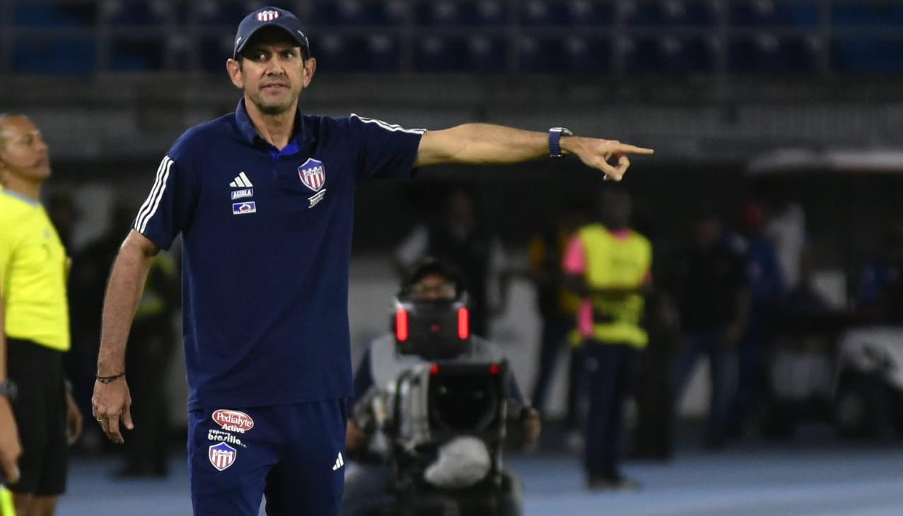 Arturo Reyes comenzó en agosto su tercer ciclo como técnico del Junior.