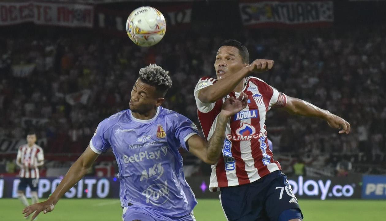 Carlos Bacca, capitán del Junior y máximo artillero de la Liga con 16 goles. 