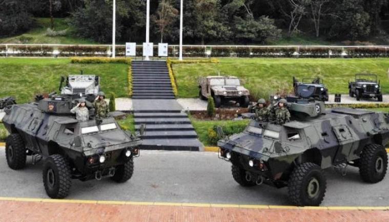 Vehículos militares blindados similares a estos entregará Gobierno de Estados Unidos al Ejército colombiano.