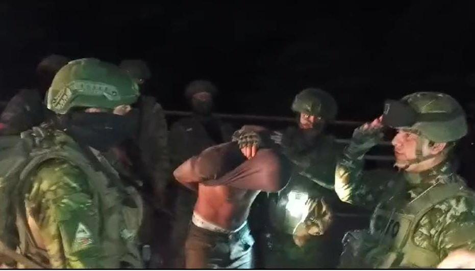 Uno de los capturados en Ecuador en frontera con Colombia