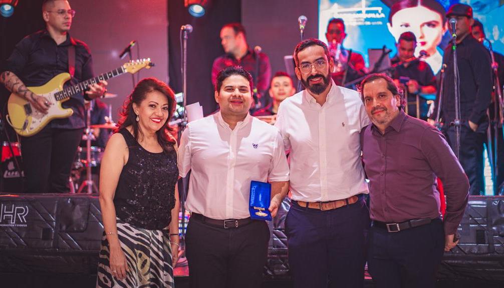 El homenaje al contralor distrital Jairo Fandiño por parte del Colegio de Jueces y Fiscales del Atlántico 