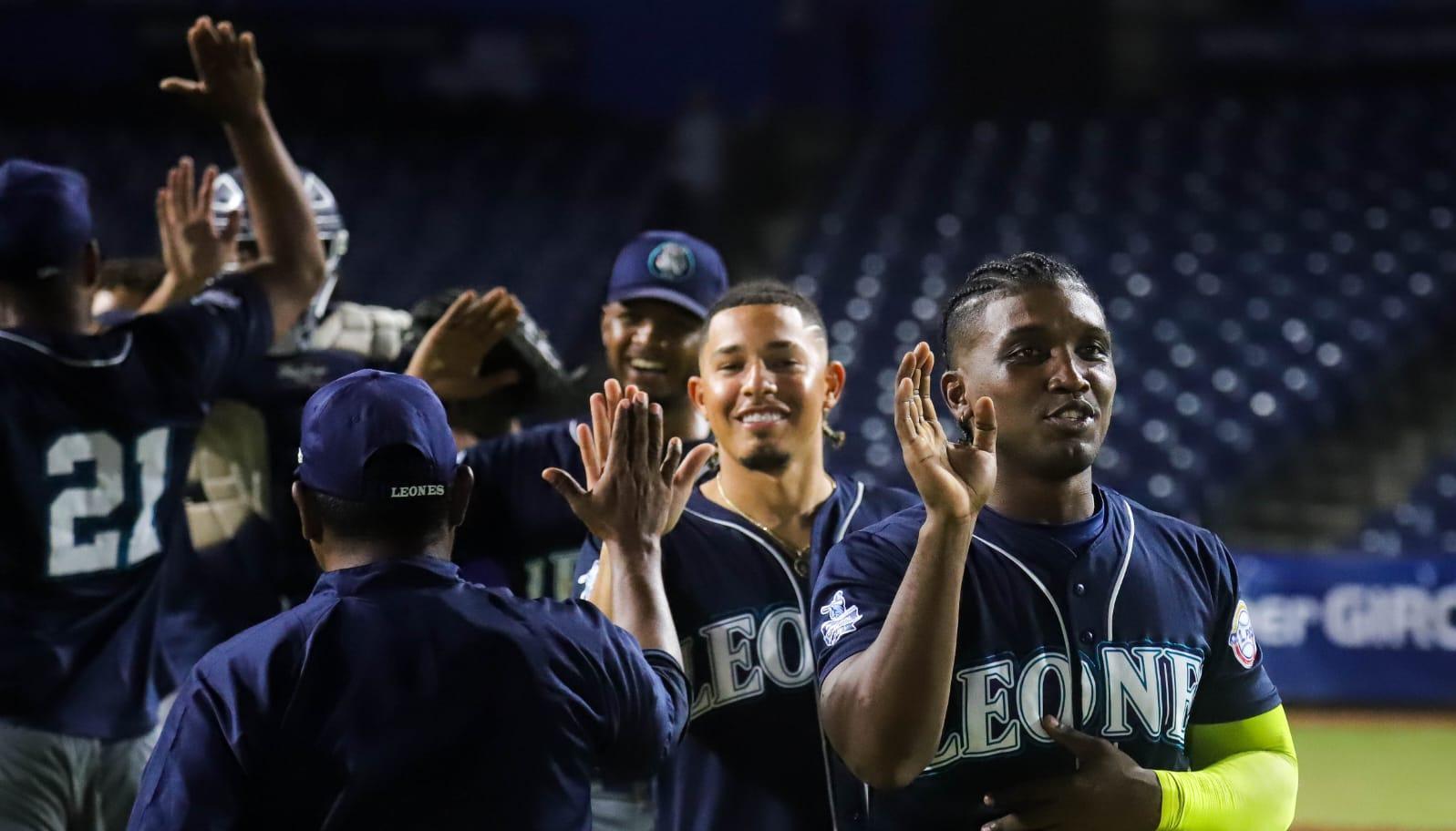 Leones jugará este sábado el tercer juego de la serie contra Tigres. 