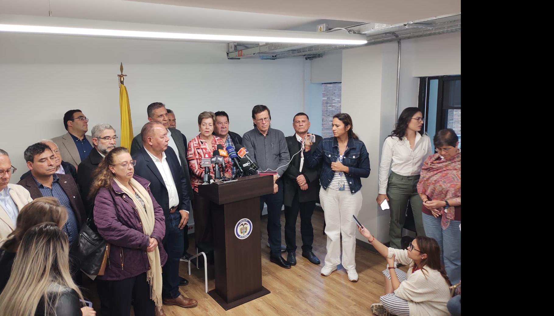 La ministra de Trabajo, Gloria Inés Ramírez, habla al término de la reunión de este viernes