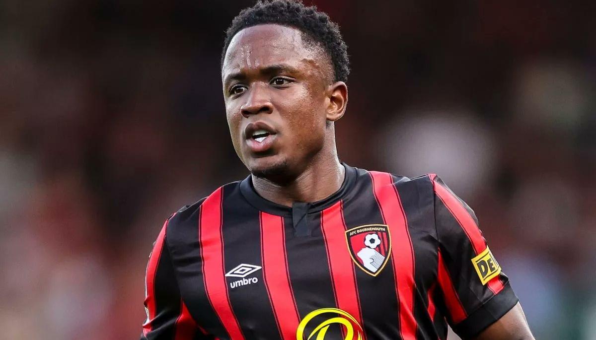 Luis Sinisterra marcó el tercer gol del Bournemouth en tiempo de reposición. 