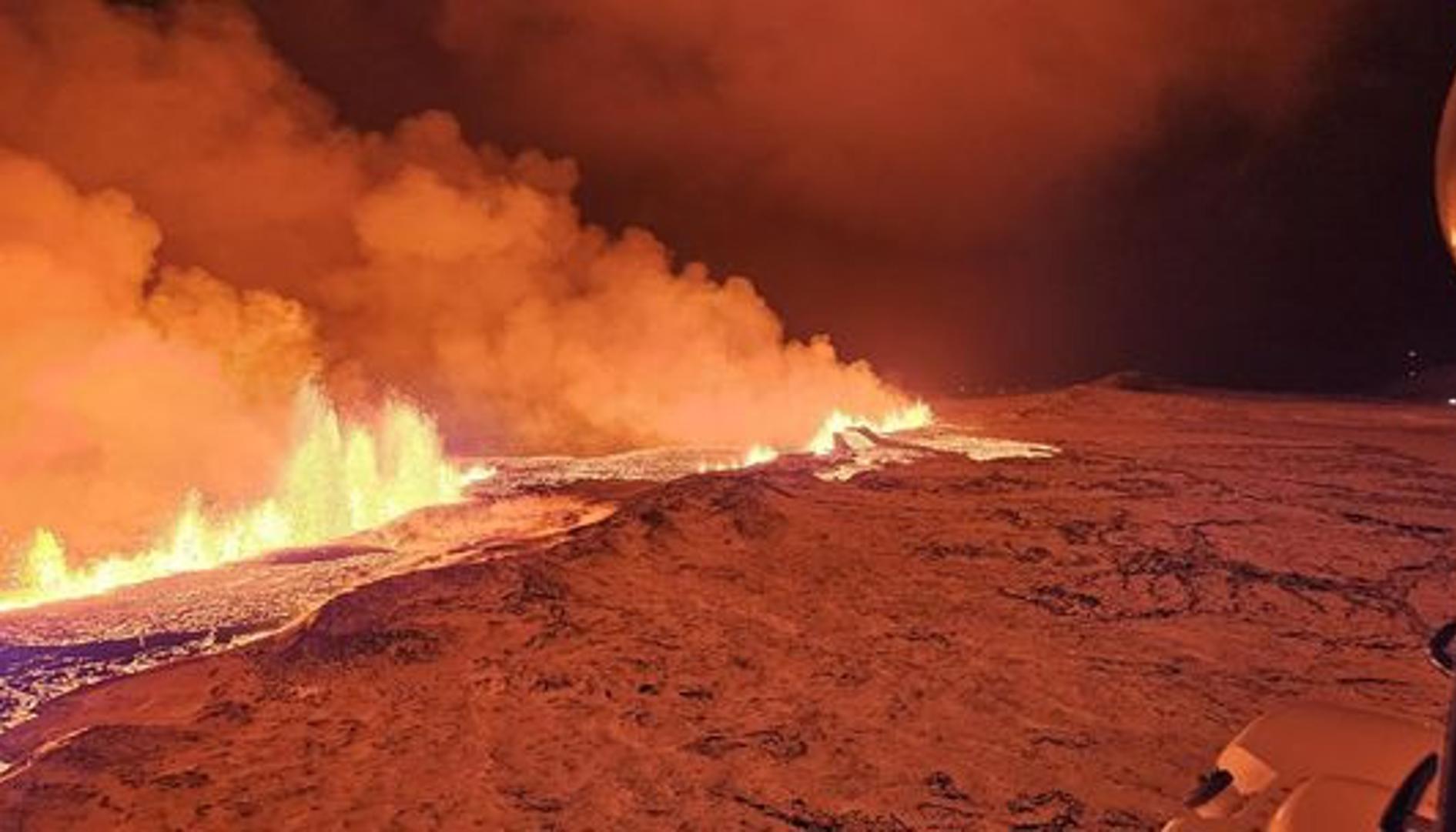 Momento preciso de la erupción del volcán