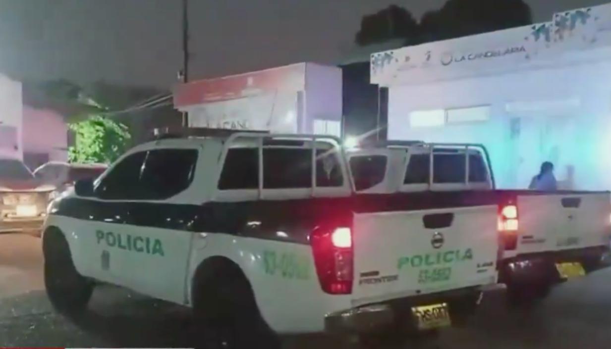 Los uniformados heridos fueron trasladados a un centro asistencial. 