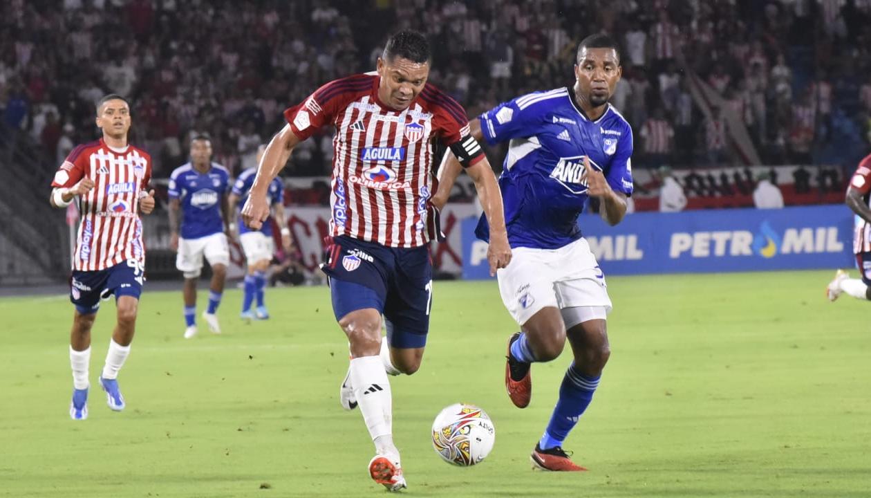 Carlos Bacca viene de jugar 90 minutos ante Bucaramanga.
