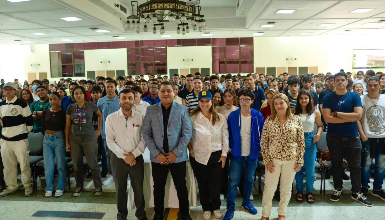 Acto de bienvenida a los nuevos estudiantes.