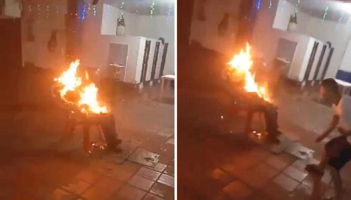 Muñeco de año viejo prendido en la cárcel Modelo de Cúcuta. 
