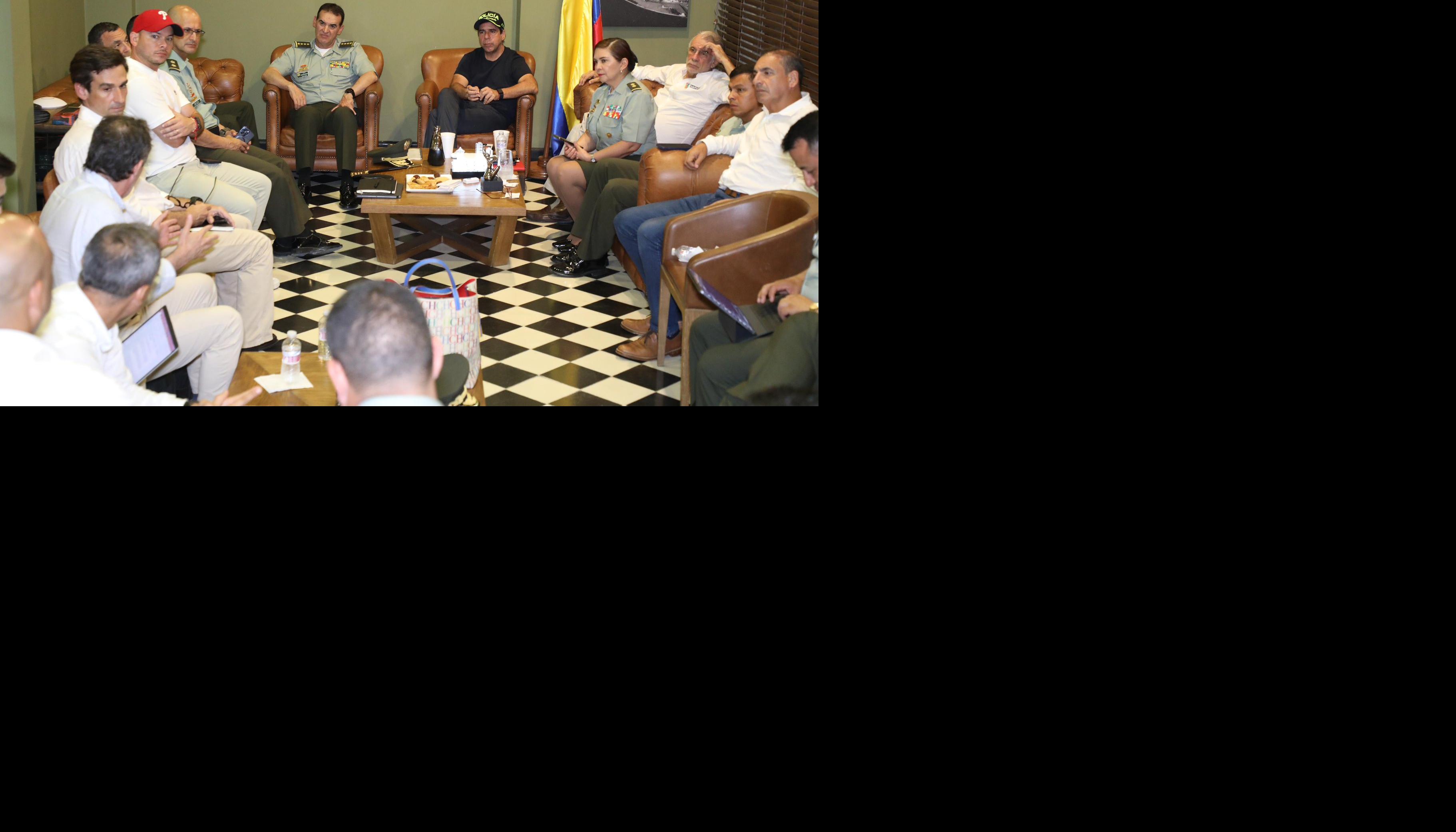 Reunión de seguridad con los altos mandos de la Policía. 