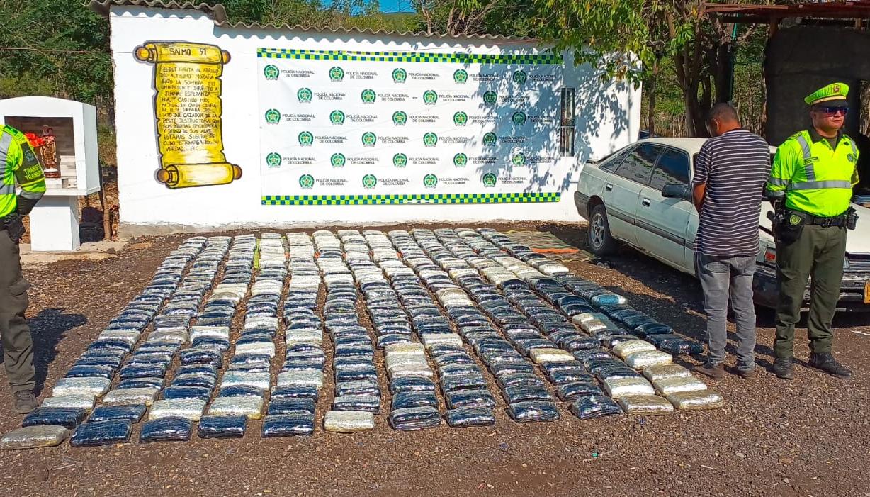La droga fue incautada en la vía Distracción - Cuestecitas. 