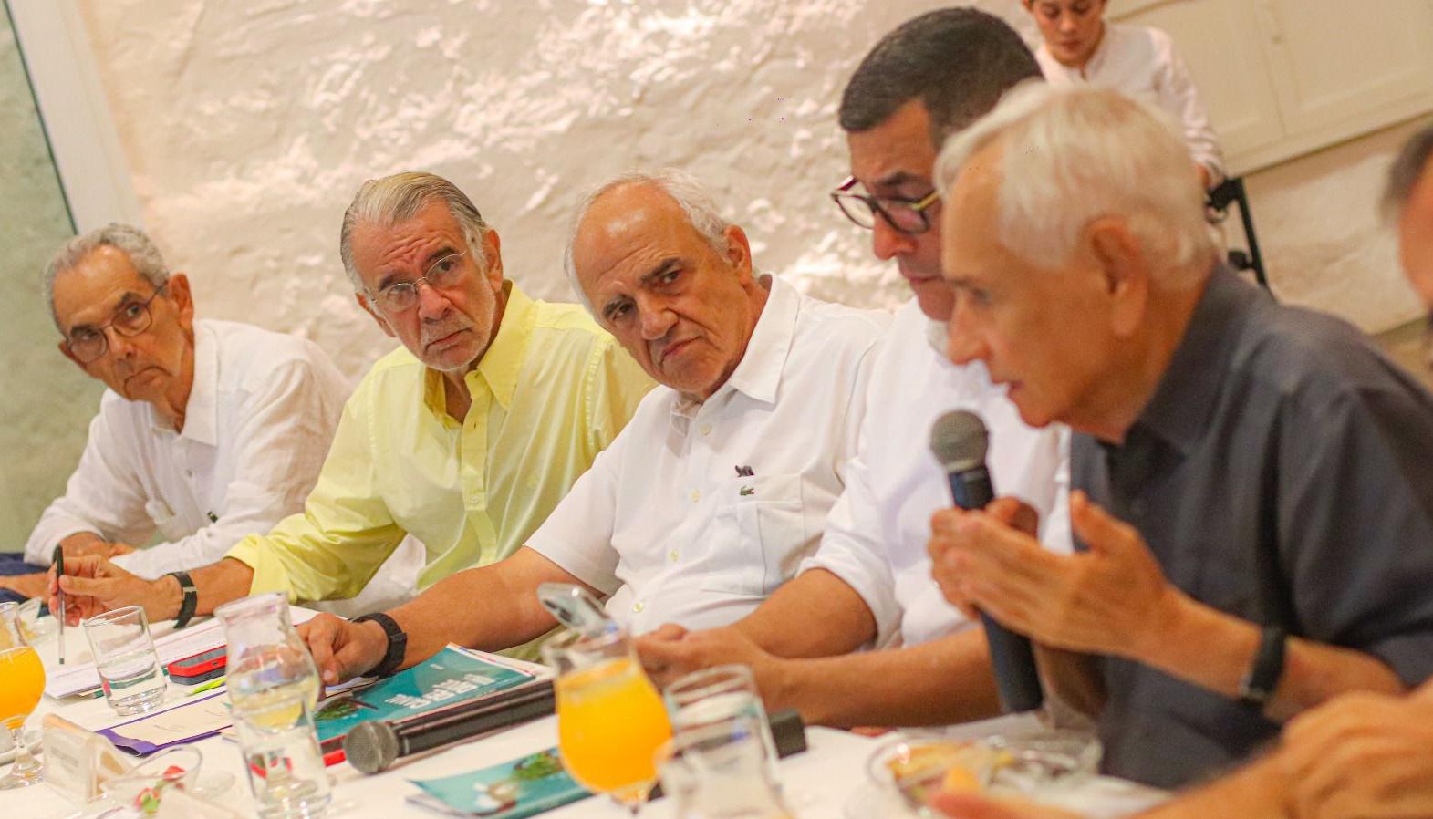 Reunión de mandatarios.