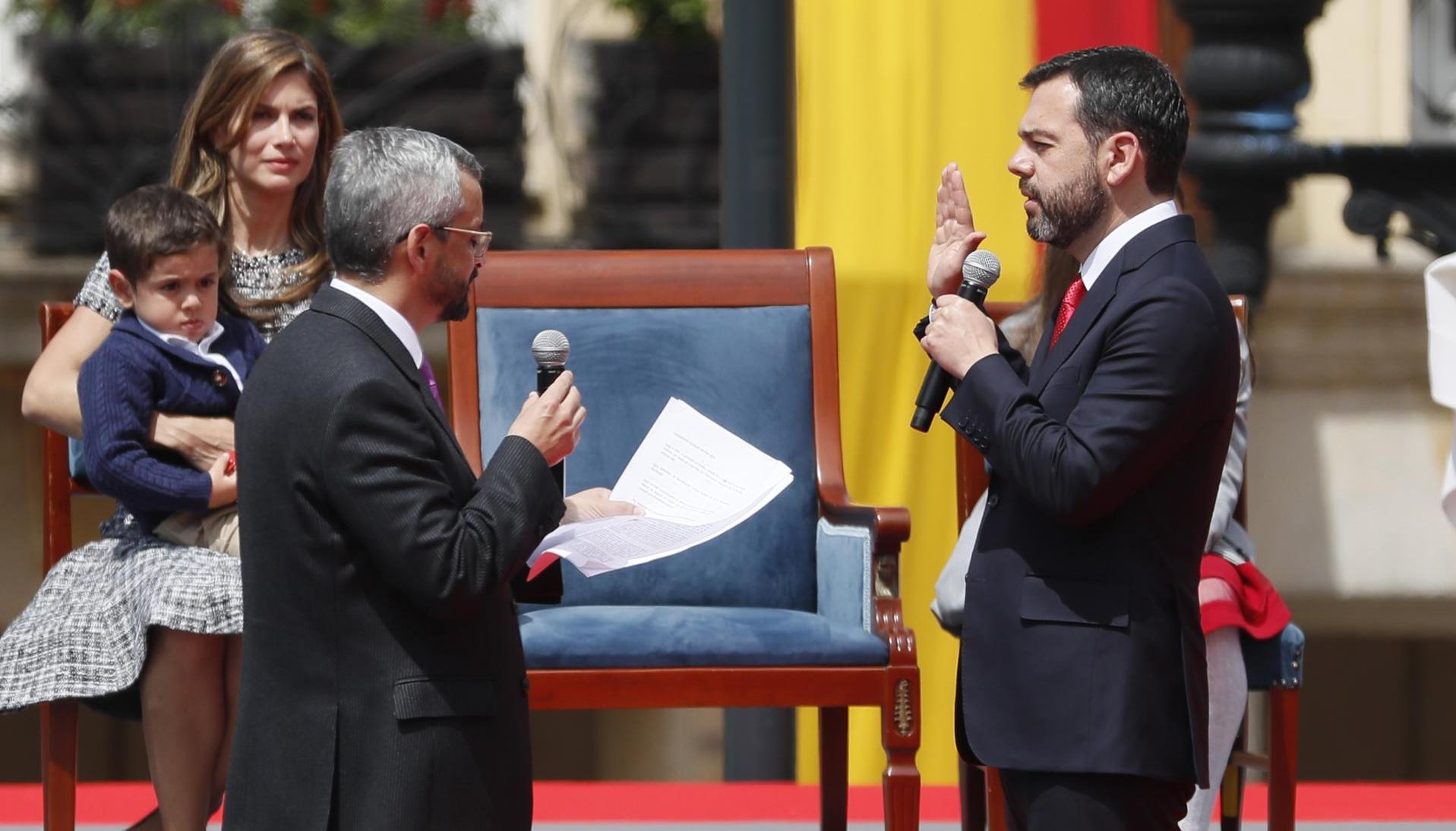 Carlos Fernando Galán en el juramento durante su posesión.