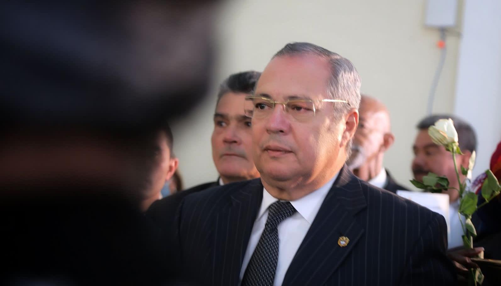 Iván Name, presidente del Senado.