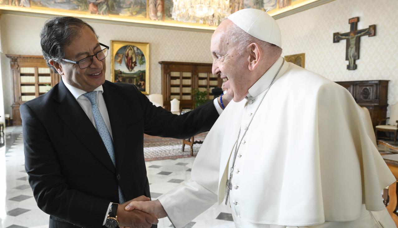 El Presidente Gustavo Petro y el Papa Francisco.