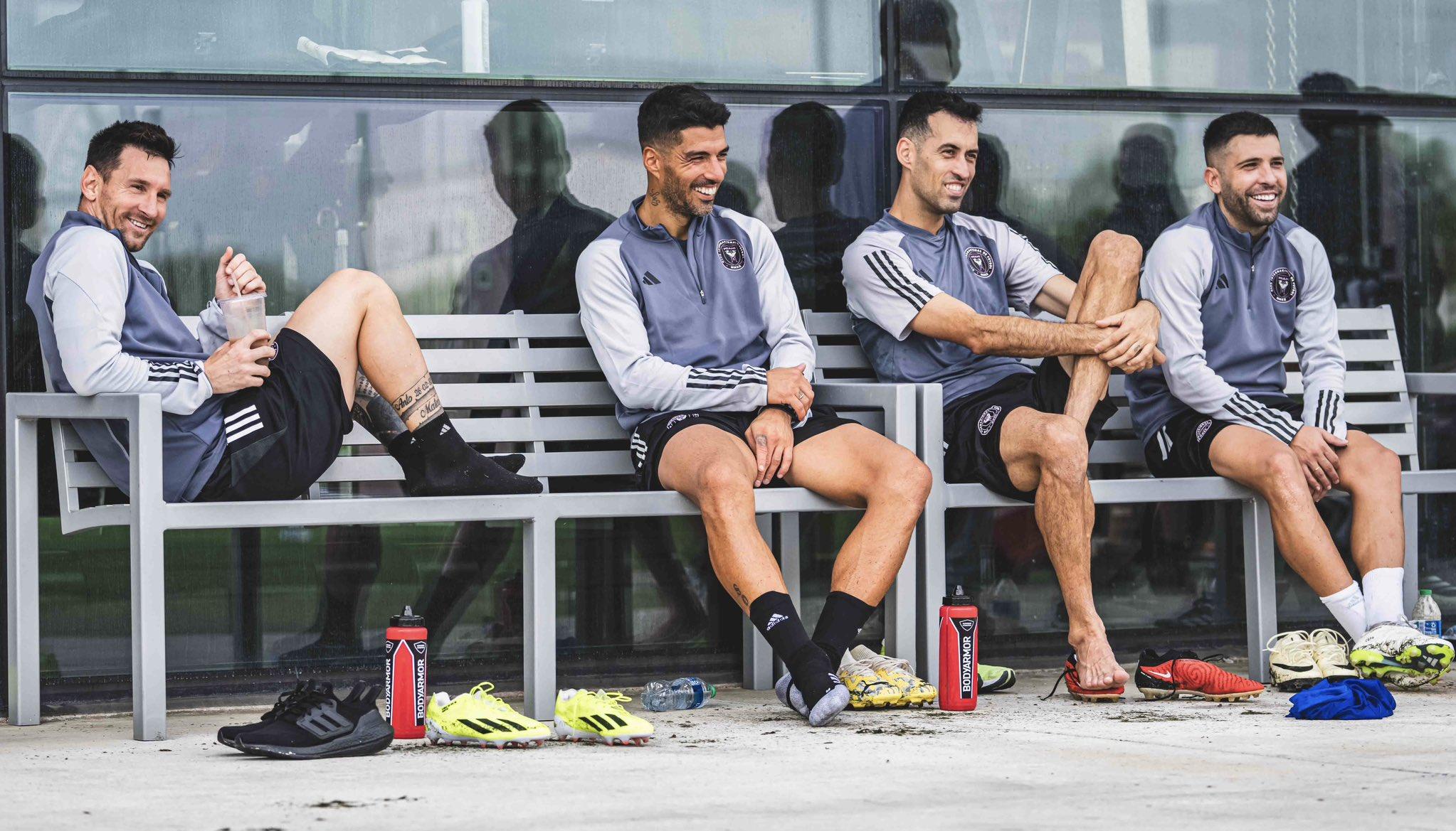 Lionel Messi, Luis Suárez, Sergio Busquets y Jordi Alba.