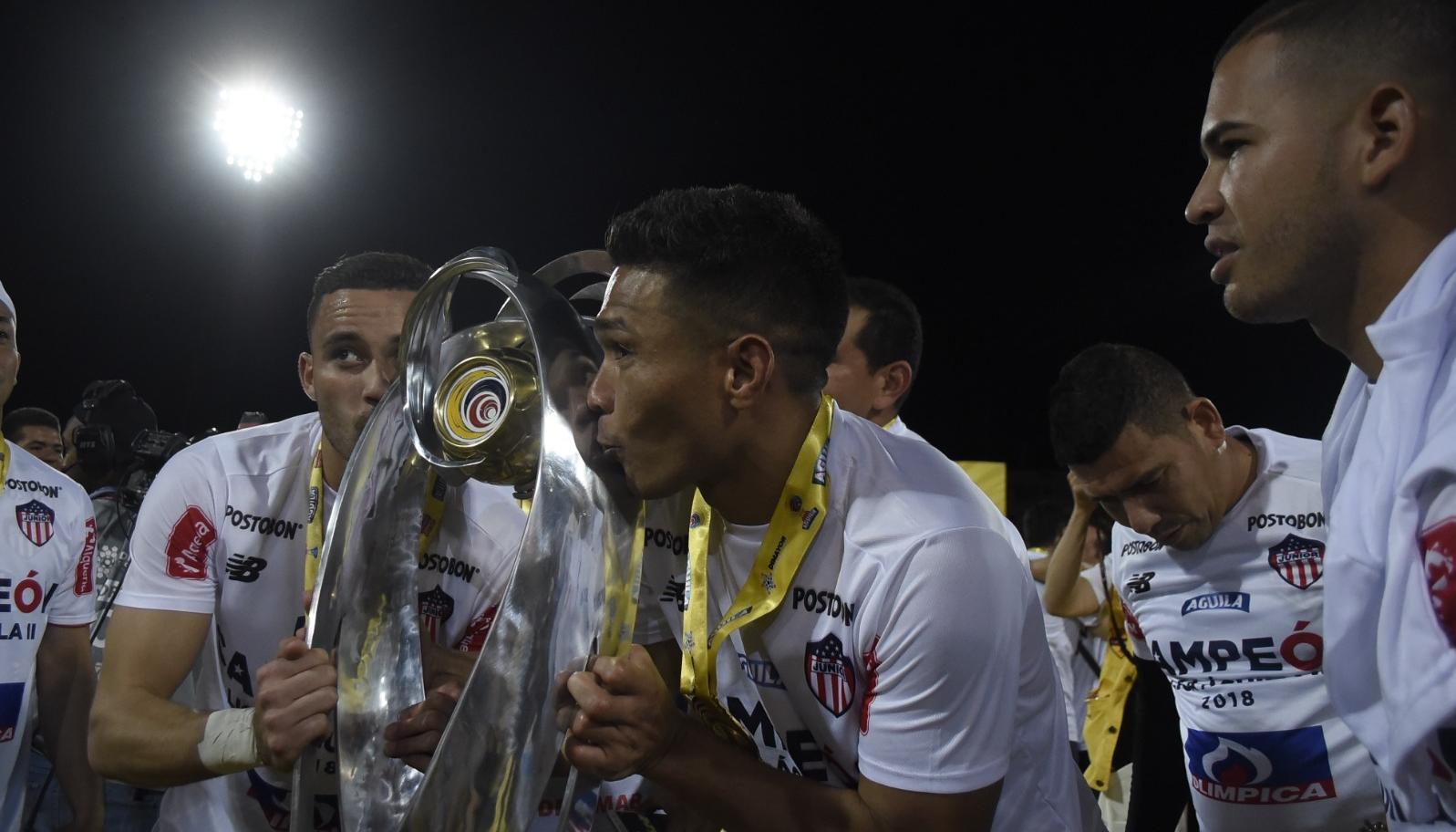 Teófilo fue campeón en cinco oportunidades con Junior.