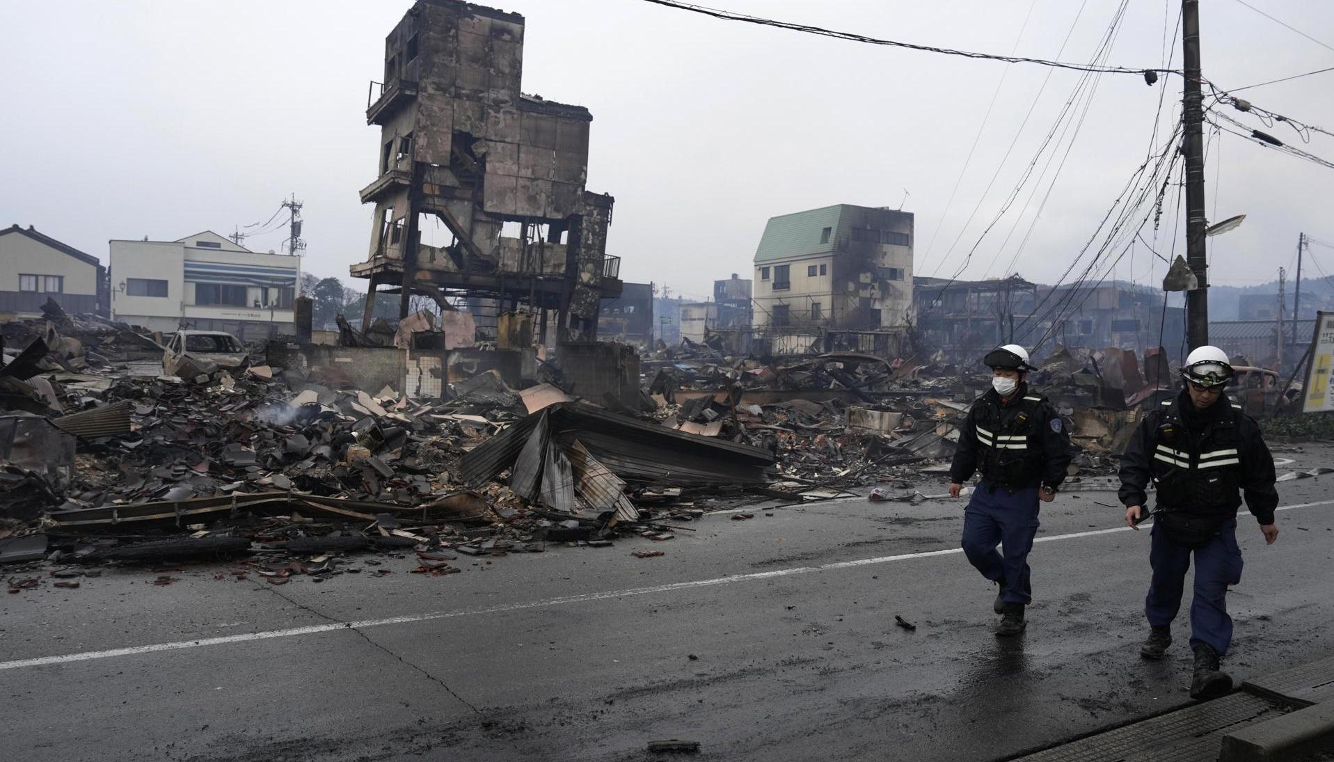 Edificaciones afectadas tras el terremoto en Japón. 