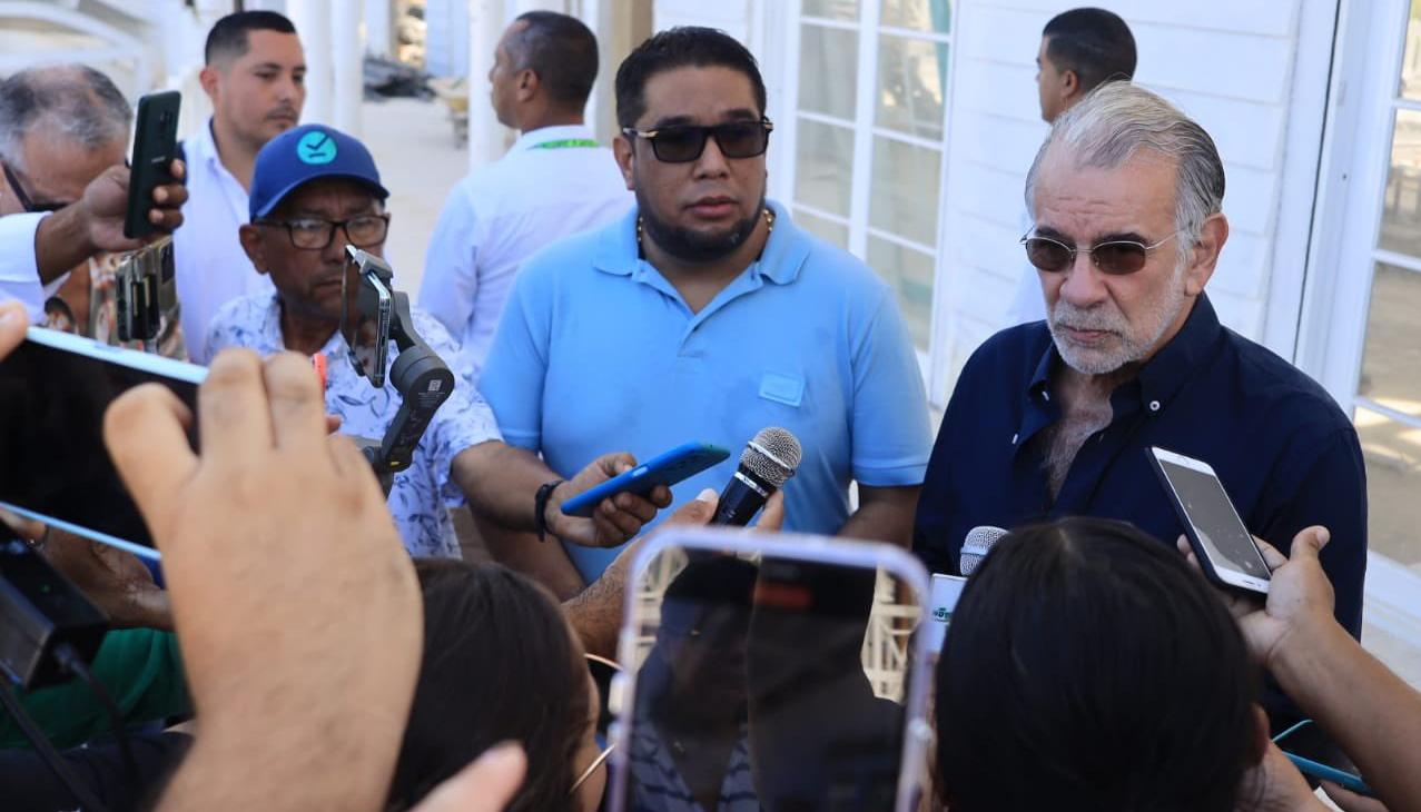 El Alcalde de Puerto Colombia, Plinio Cedeño y el Gobernador Eduardo Verano.