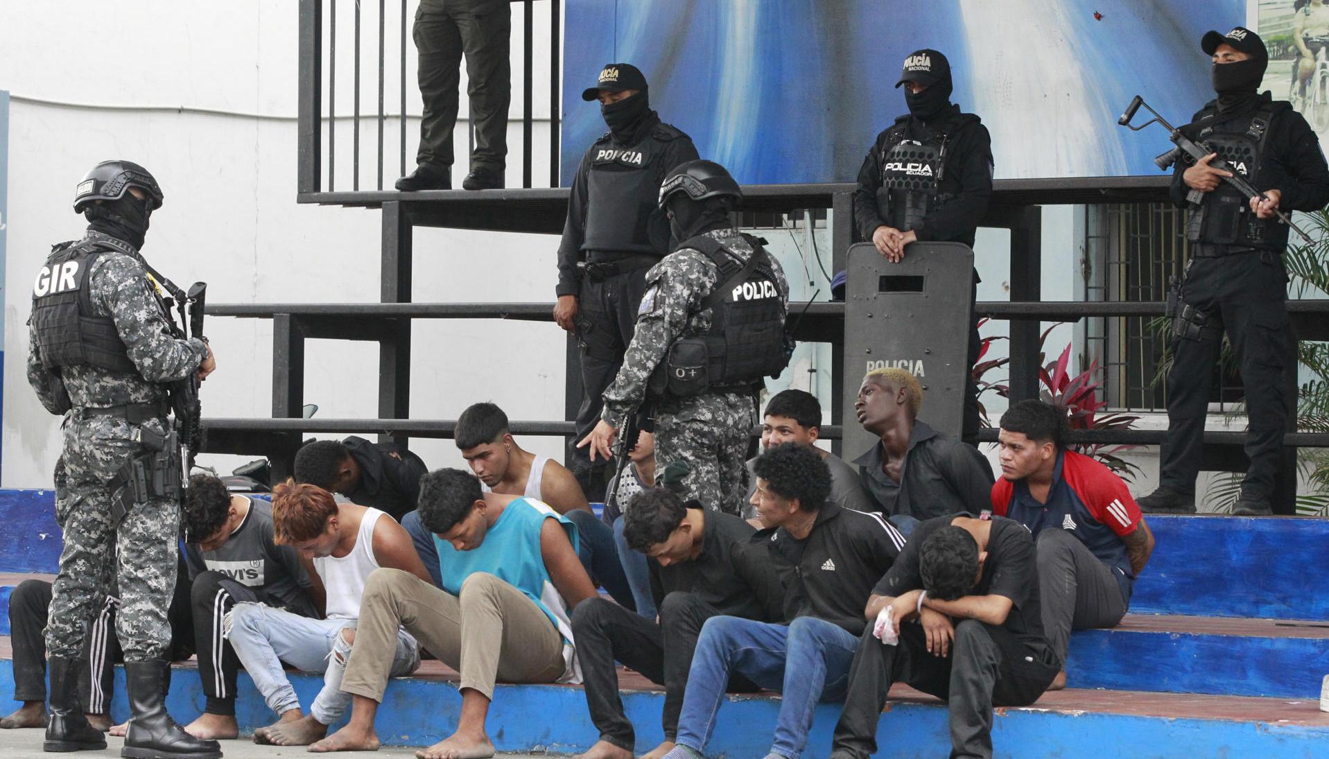 Capturados por toma de canal de televisión en Guayaquil.